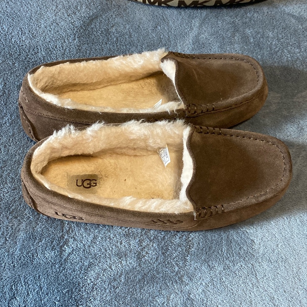 Ugg moccasin